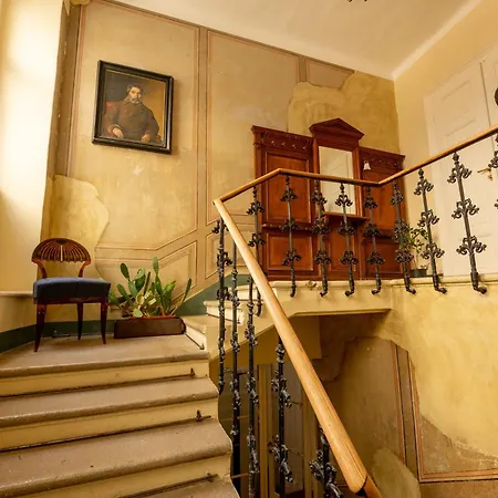 Small With 24-hour Check-in シュベッヒャート